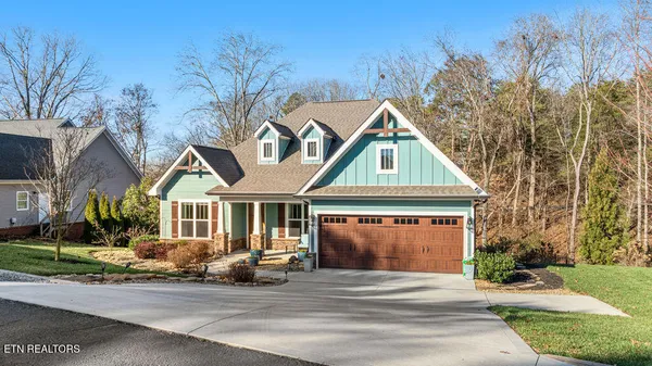 Property Slideshow image 2 of 53 | 183 amohi way, Loudon, TN, 37774