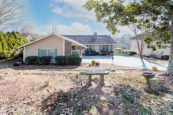 Property Slideshow image 3 of 39 | 145 chahyga way, Loudon, TN, 37774