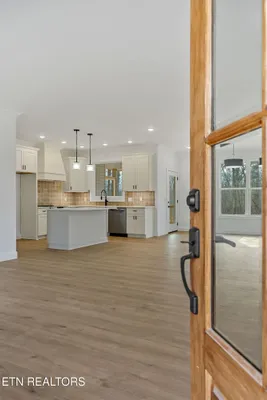 Property Slideshow image 2 of 33 | 402 saint george dr, Crossville, TN, 38558