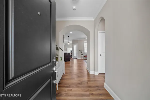 Property Slideshow image 3 of 39 | 505 chestnut pl, Loudon, TN, 37774