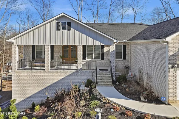 Property Slideshow image 2 of 28 | 122 nuhya way, Loudon, TN, 37774