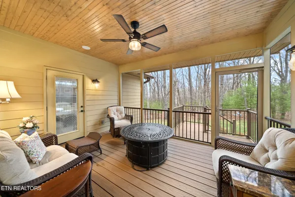 Property Slideshow image 3 of 59 | 51 oak leaf cir, Crossville, TN, 38558