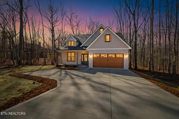 Property Slideshow image 2 of 40 | 264 westchester dr, Crossville, TN, 38558