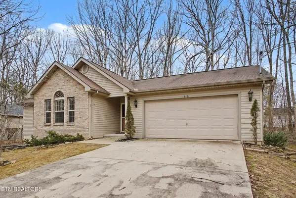 Property Slideshow image 3 of 30 | 119 anglewood dr, Crossville, TN, 38558