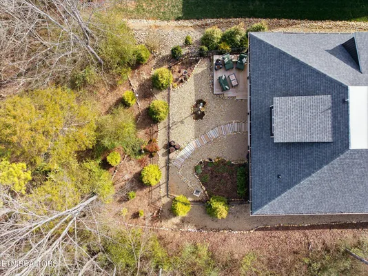 Property Slideshow image 3 of 63 | 162 tsuhdatsi way, Loudon, TN, 37774