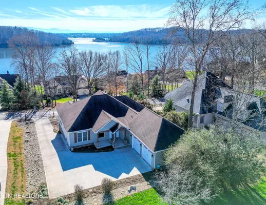 Property Slideshow image 2 of 12 | 128 saligugi way, Loudon, TN, 37774