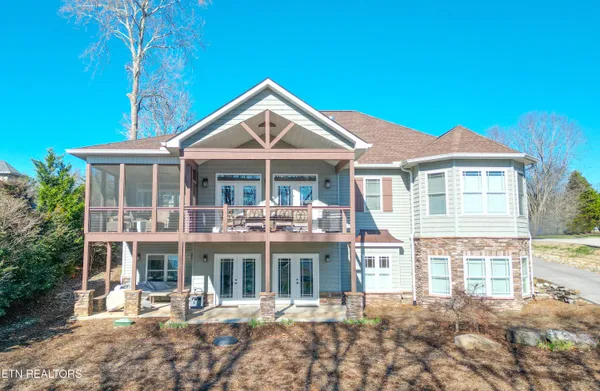 Property Slideshow image 2 of 46 | 128 saligugi way, Loudon, TN, 37774