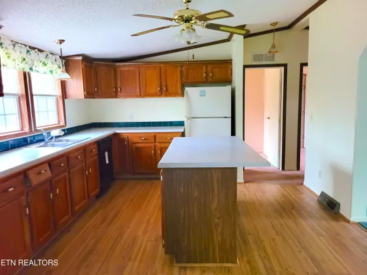 Property Slideshow image 3 of 29 | 22 prestonwood ct, Crossville, TN, 38558