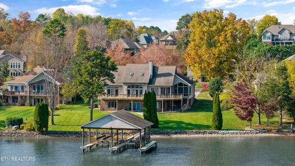 Property Slideshow image 2 of 50 | 133 coyatee cir, Loudon, TN, 37774