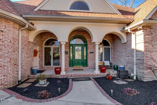 Property Slideshow image 3 of 62 | 207 amega trce, Loudon, TN, 37774