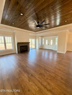 Property Slideshow image 3 of 28 | 414 beachwood dr, Crossville, TN, 38558