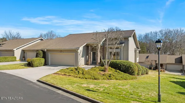 Property Slideshow image 3 of 46 | 110 bokoshe cir, Loudon, TN, 37774