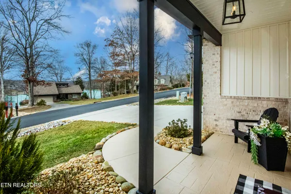 Property Slideshow image 3 of 61 | 178 saloli way, Loudon, TN, 37774