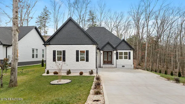 Property Slideshow image 3 of 40 | 256 elohi way, Loudon, TN, 37774