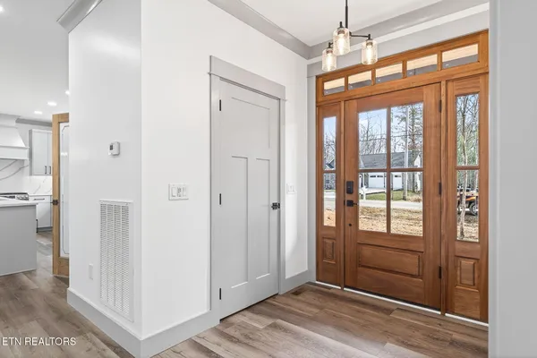 Property Slideshow image 3 of 37 | 154 hawes cir, Crossville, TN, 38558