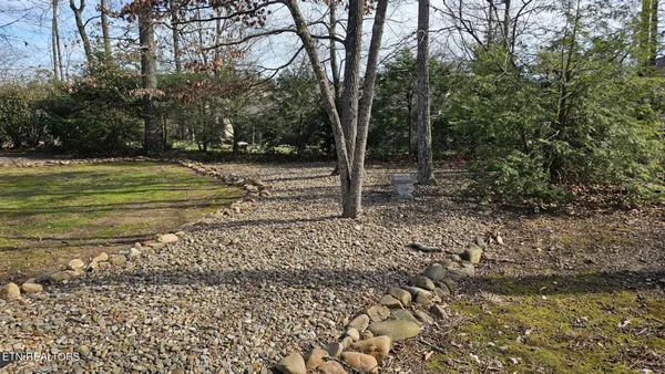 Property Slideshow image 3 of 45 | 122 kenosha ln, Loudon, TN, 37774