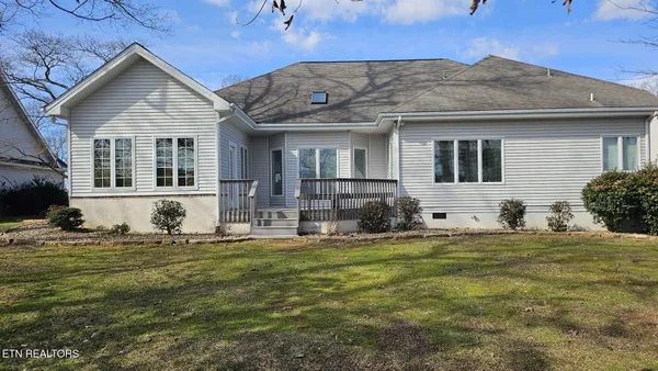 Property Slideshow image 2 of 45 | 122 kenosha ln, Loudon, TN, 37774