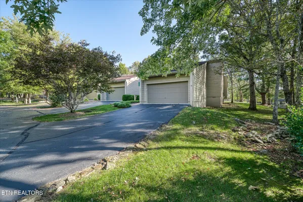 Property Slideshow image 3 of 47 | 504 druid lndg, Crossville, TN, 38558