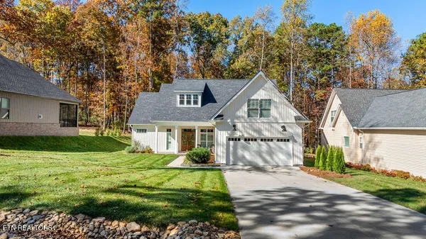 Property Slideshow image 2 of 34 | 210 erick ln, Loudon, TN, 37774