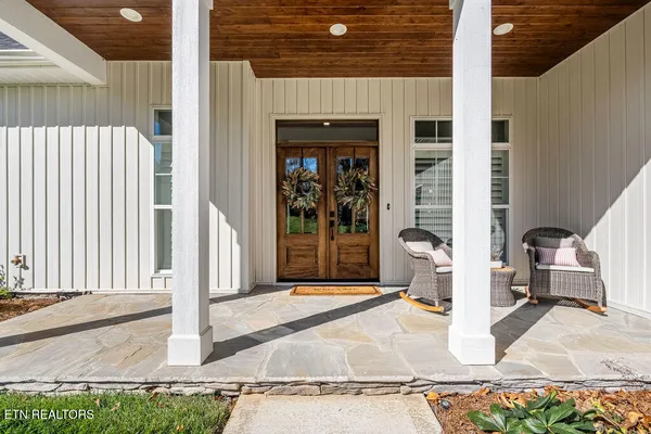 Property Slideshow image 3 of 34 | 210 erick ln, Loudon, TN, 37774