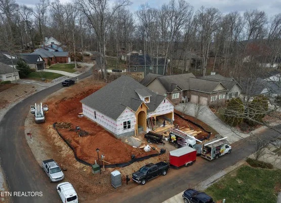 Property Slideshow image 2 of 10 | 112 inata cir, Loudon, TN, 37774