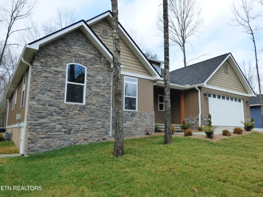 Property Slideshow image 2 of 58 | 144 hawes cir, Crossville, TN, 38558