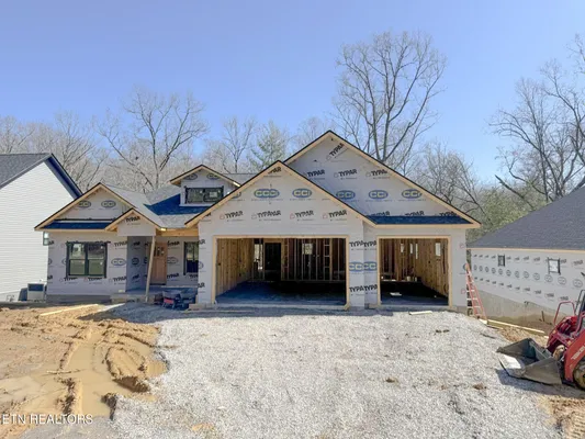 Property Slideshow image 2 of 17 | 155 natchez cir, Crossville, TN, 38558