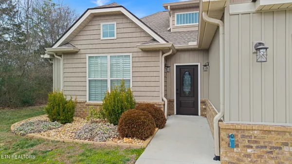 Property Slideshow image 3 of 32 | 129 ogana way, Loudon, TN, 37774