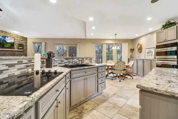 Property Slideshow image 3 of 43 | 108 kenwood dr, Fairfield Glade, TN, 38558