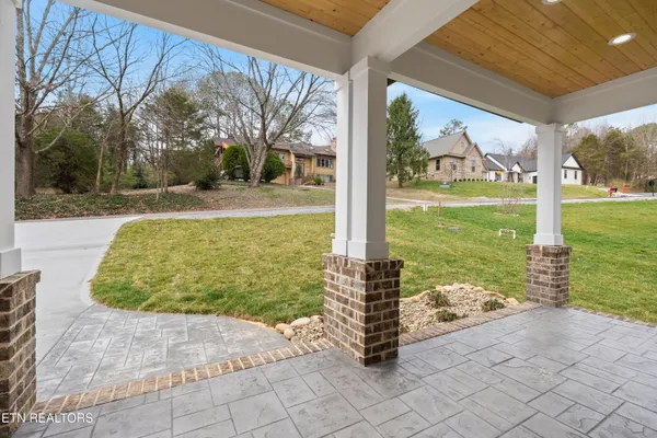 Property Slideshow image 3 of 48 | 115 ootsima way, Loudon, TN, 37774