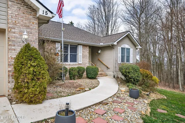 Property Slideshow image 3 of 36 | 15 ridge crest cir, Crossville, TN, 38558