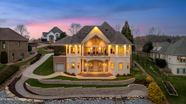 Property Slideshow image 2 of 60 | 130 towhee dr, Vonore, TN, 37885