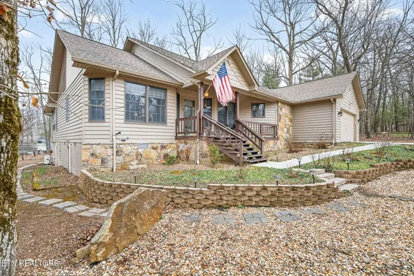 Property Slideshow image 3 of 42 | 29 overlook ter, Crossville, TN, 38558