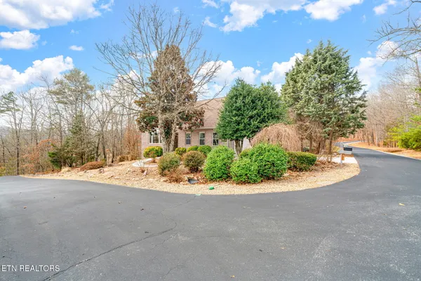 Property Slideshow image 3 of 55 | 213 coyatee dr, Loudon, TN, 37774