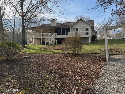 Property Slideshow image 2 of 25 | 18 windsor pt, Crossville, TN, 38558