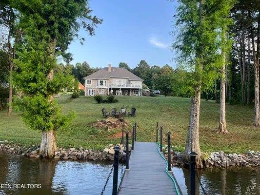 Property Slideshow image 2 of 46 | 724 wood duck dr, Vonore, TN, 37885
