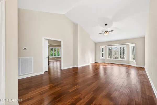 Property Slideshow image 3 of 37 | 104 hickory ridge ln, Crossville, TN, 38558