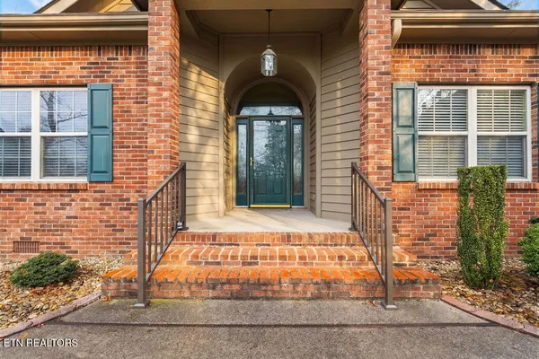 Property Slideshow image 3 of 37 | 223 tahlequah dr, Loudon, TN, 37774