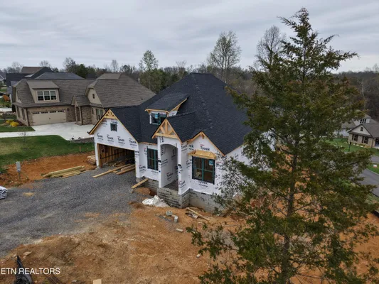 Property Slideshow image 3 of 27 | 201 nuhya trce, Loudon, TN, 37774