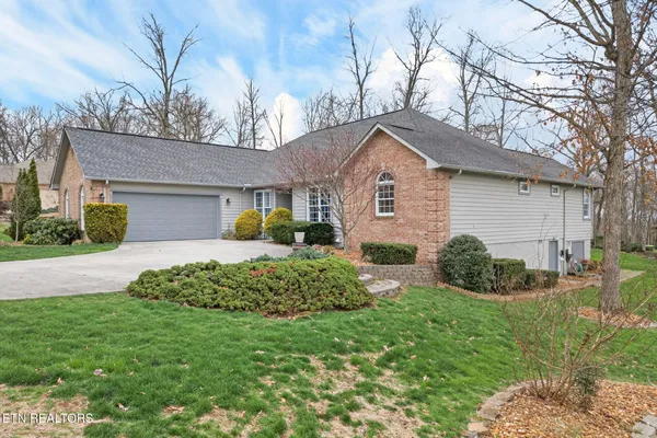 Property Slideshow image 3 of 42 | 127 stonewood dr, Crossville, TN, 38558