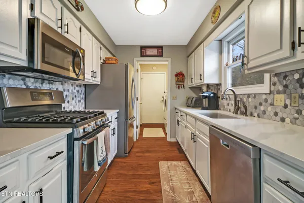 Property Slideshow image 3 of 33 | 172 berkshire loop, Fairfield Glade, TN, 38558