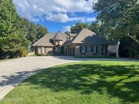 Property Slideshow image 2 of 60 | 275 rock point dr, Vonore, TN, 37885