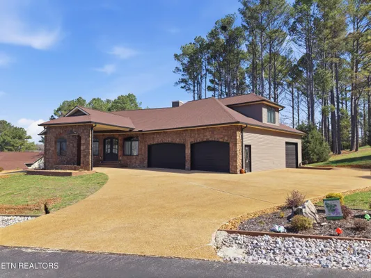 Property Slideshow image 3 of 63 | 301 inagehi ln, Loudon, TN, 37774