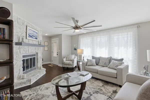 Property Slideshow image 2 of 14 | 19 newcom ct, Crossville, TN, 38558