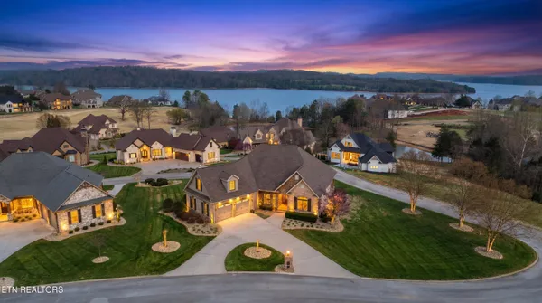 Property Slideshow image 3 of 47 | 117 red hawk dr, Vonore, TN, 37885