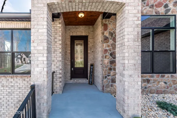 Property Slideshow image 2 of 58 | 124 nuhya way, Loudon, TN, 37774