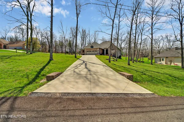 Property Slideshow image 3 of 48 | 103 bent oak ter, Crossville, TN, 38558
