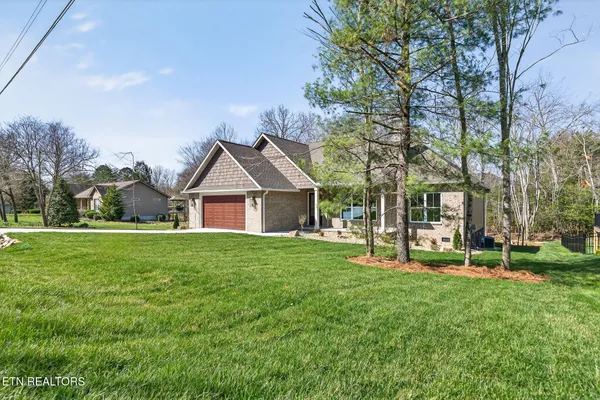 Property Slideshow image 2 of 59 | 16 ridgeland ter, Crossville, TN, 38558