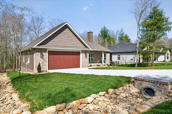 Property Slideshow image 3 of 59 | 16 ridgeland ter, Crossville, TN, 38558