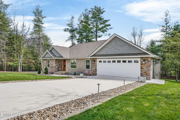 Property Slideshow image 2 of 41 | 11 kenwood ct, Fairfield Glade, TN, 38558